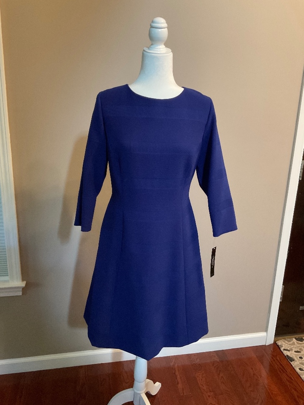 Tahari Ladies Dress Royal Blue Size 12 - New with Tags
